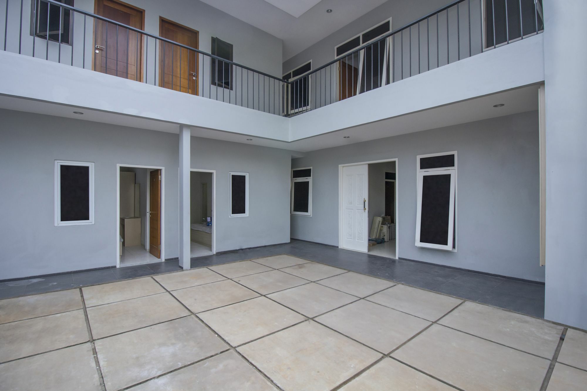 Urooms Tanah Abang Джакарта Экстерьер фото