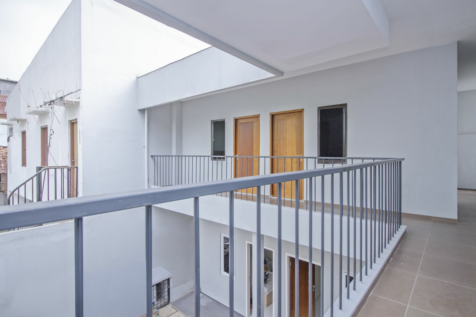Urooms Tanah Abang Джакарта Экстерьер фото