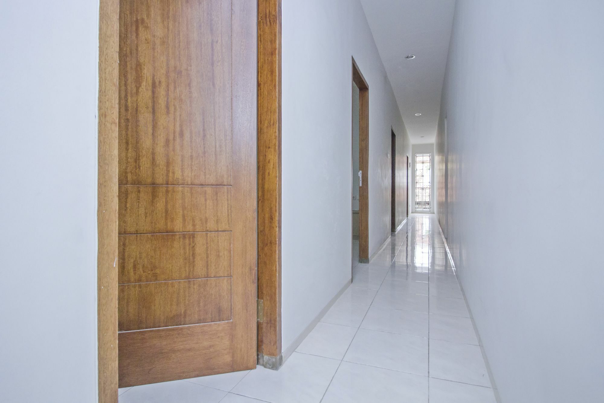Urooms Tanah Abang Джакарта Экстерьер фото