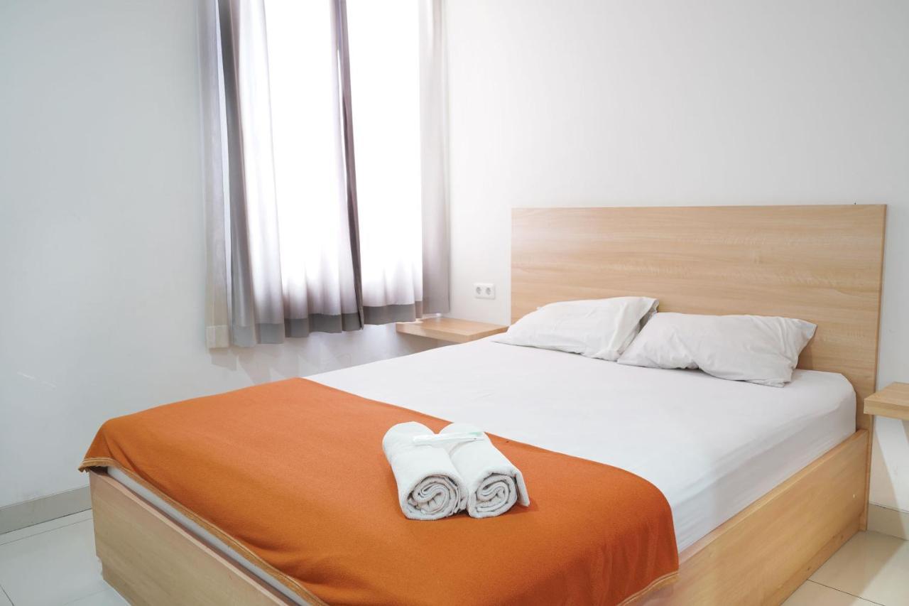 Urooms Tanah Abang Джакарта Экстерьер фото
